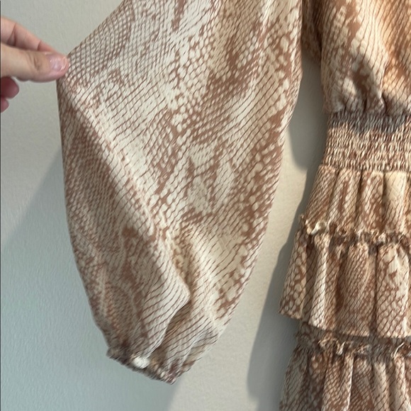 Express Brown Bishop Sleeve Dress Size Small - Picture 4 of 7